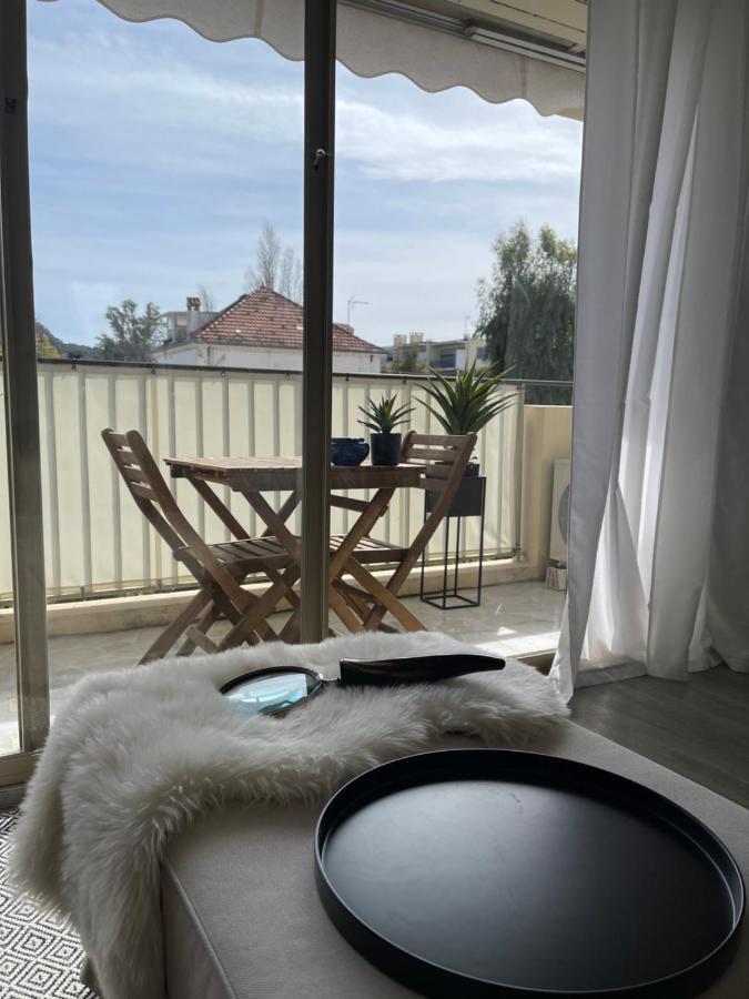 Cozy Studio On The Beach อองทีบส์ ภายนอก รูปภาพ